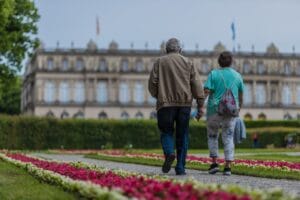 old couple 5382053 1280