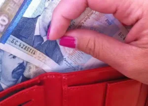 Топ паричен хороскоп за седмицата: кои от зодиите ще са на печалба за периода 22-28 април 44 pari za izbori komisii.jpg