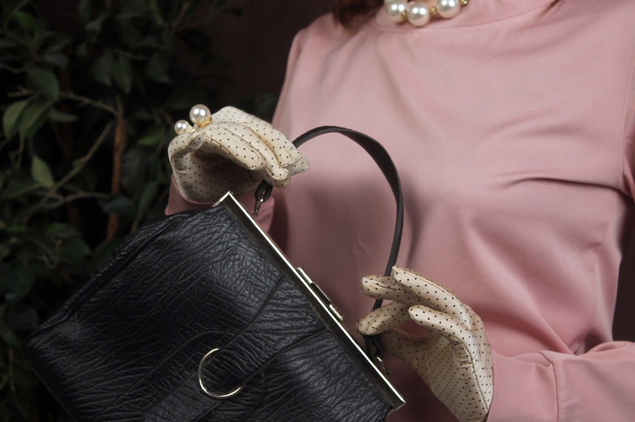 6 неща, които не подхождат на една жена над 50 3 handbag 7182572 1280