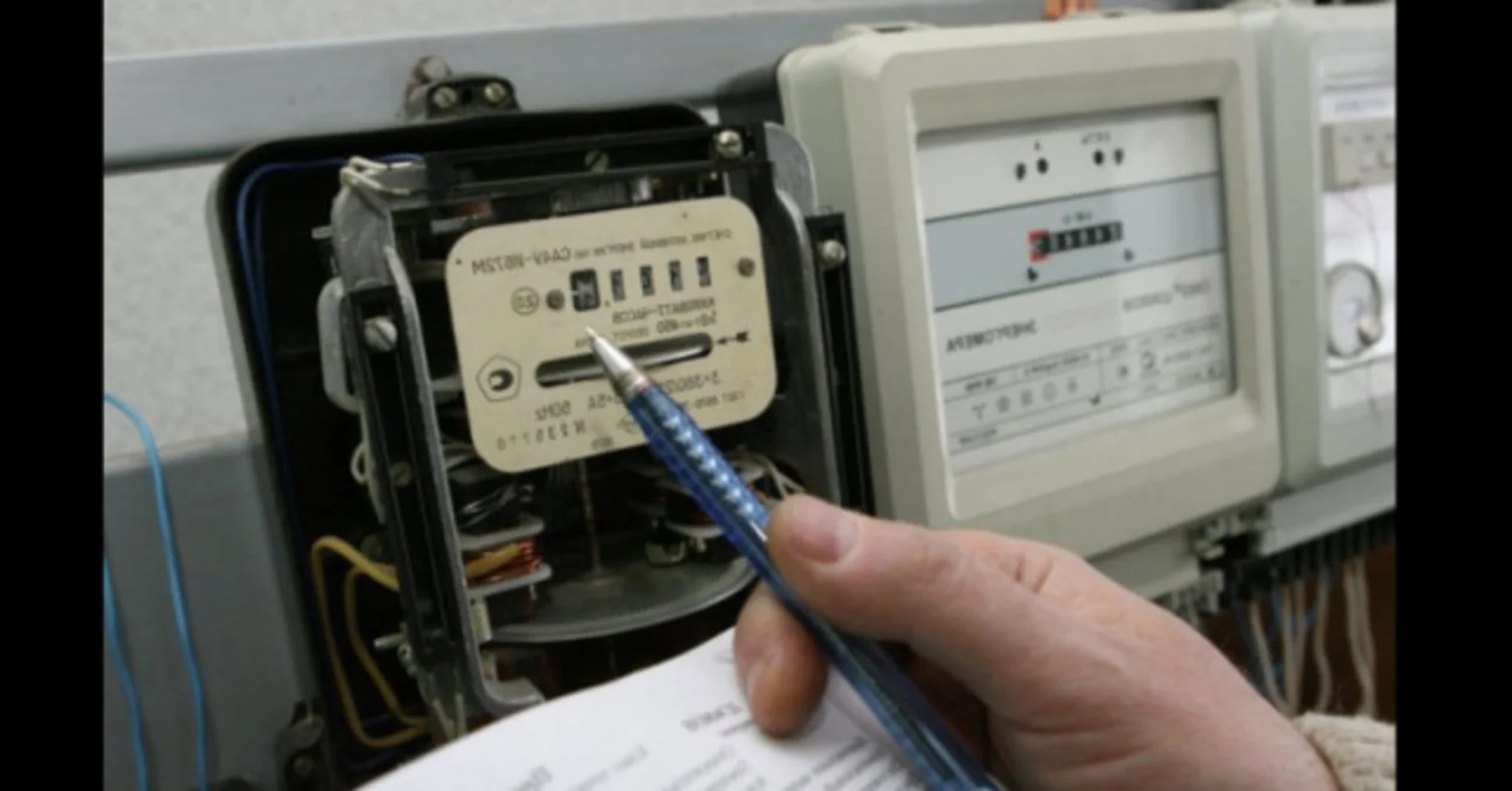 4 44 2048x1072 1