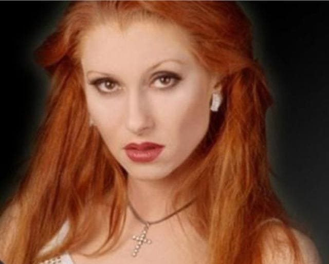 25 години след трагичната гибел на Румяна децата ѝ, Марияна и Илиян, вече имат свои семейства. Внуците на певицата разчувстваха социалните мрежи.