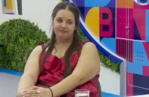 Веселка от „Биг Брадър“ счупи легло и предизвика смях и подигравки. Забавният инцидент стана вирусен хит в социалните мрежи.