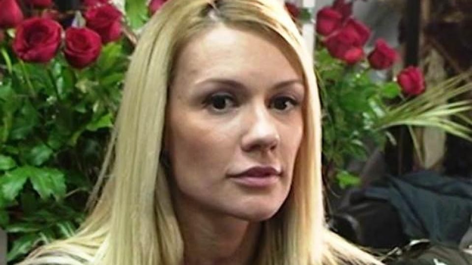 Близки до Мария Игнатова: Мъчи я сериозен проблем! Не е онази, която познаваме! 4 Мария Игнатова демонстрира нетипично поведение, което според близки може да е знак за вътрешни съмнения или влияние от новата ѝ връзка.