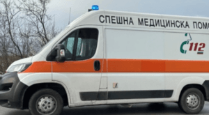 Тежка катастрофа край Сливен отне живота на две жени; 12-годишно дете е ранено и настанено в болница със счупена ръка. Причините се разследват.