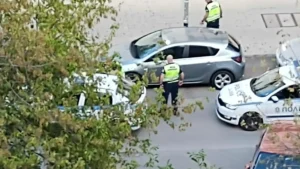 Извънредно: Почерня от ченгета в столичен квартал, тръшнаха на земята... 42 1920x1080 13